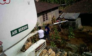 KEKERINGAN GUNUNGKIDUL : Warga Sudah Antre, Air Bersih 5.000 Liter Langsung Ludes