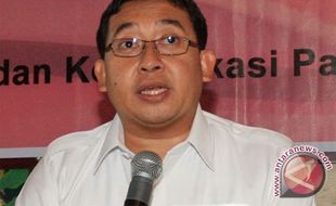 KPK VS POLRI : Fadli Zon: Pelimpahan Kasus BG ke Kejaksaan Sah