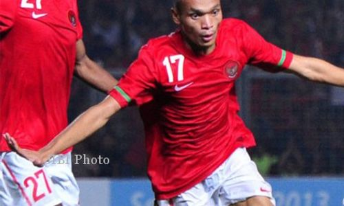 TIMNAS SENIOR : Riedl Coret Ferdinand Sinaga dan Tony Sucipto