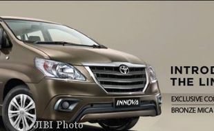 MOBIL BARU TOYOTA : Toyota Innova Edisi Terbatas Berwarna Perunggu 