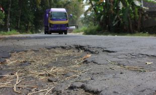 JALAN RUSAK : Pemkab Sleman Belum Ada Rencana Perbaikan Jalan Lereng Merapi