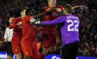 PIALA LIGA INGGRIS 2014 : Menang Adu Penalti 14-13, Liverpool Singkirkan Boro