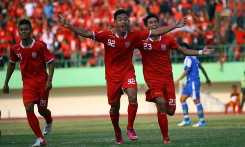 PERSIS SOLO 4-1 PSPS PEKANBARU: Lambat Panas, Laskar Sambernyawa Akhirnya Gulung PSPS