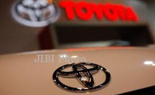 PRODUKSI MOBIL TOYOTA : BBM Naik, Produksi Mobil Toyota Bisa Turun