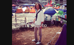 Unggah Foto Selfie, Kenny G Dituding Terlibat Aktivitas Ilegal