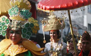 FOTO PAWAI : Kirab Budaya Pemuda Nusantara