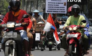 HUT KE-69 TNI : Kopral Partika Bagyo Aksi Jalan Jongkok 1 Km