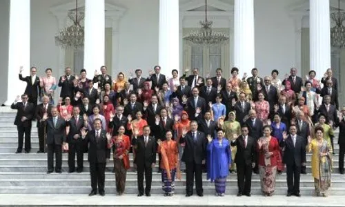 FOTO AGENDA PRESIDEN SBY : Presiden SBY Lakukan Perpisahan dengan KIB II