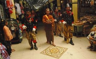 FOTO IDULADHA 2014 : Jamasan Pusaka Sunan Kalijaga di Demak