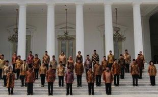 KABINET JOKOWI-JK : Pasar Respons Negatif Kabinet Jokowi-JK, Menko Perekonomian Sofyan Djalil Sebut Keliru