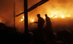 KEBAKARAN DI SRAGEN : Selama Kemarau, 6 Rumah Warga Miskin Ludes Terbakar