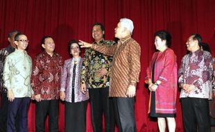 FOTO KEMENKO PEREKONOMIAN : Ada Hatta Rajasa di Perpisahan Chairul Tanjung