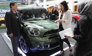 FOTO MOBIL TERBARU : 2 Mini Cooper Baru Diluncurkan di Jakarta