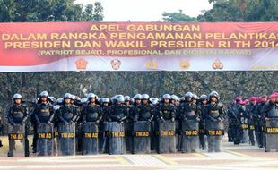 FOTO PELANTIKAN JOKOWI-JK : 24.000 Personel Apel Gabungan di Senayan