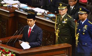 PRESIDEN JOKOWI : LSI: Jokowi Presiden Terlemah Sepanjang Sejarah Indonesia