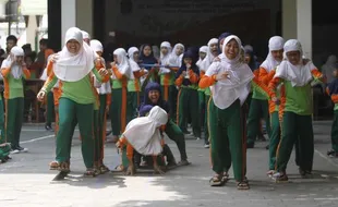 FOTO SD MUHAMMADIYAH 1 SOLO : Lomba Bakian Isi Waktu Pasca-UTS