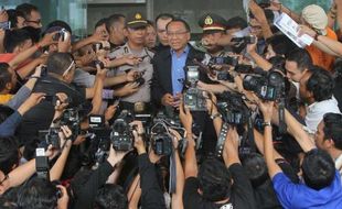 FOTO SUAP KEMENTERIAN ESDM : Jero Penuhi Janji Temui Wartawan