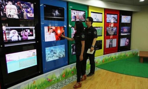 FOTO TELEVISI BERBAYAR : Televisi Berbayar Menaikan Tarif Langganan