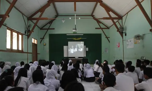 FILM BARU : SMPN 24 Solo Luncurkan Butiran Debu, Kisah Nyata Kenakalan Remaja