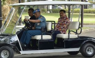 KABINET JOKOWI-JK : Jokowi Betah Ngantor di Istana Merdeka, Tamu-Tamu Bergantian Tandang