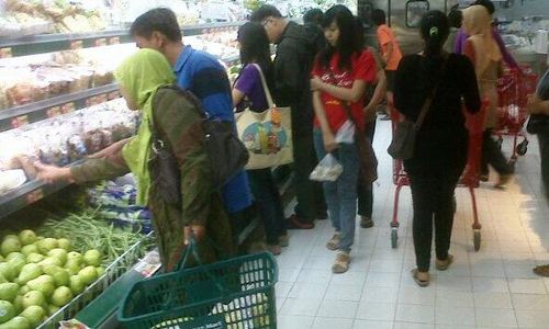 INFO BELANJA : Lottemart The Park Mall Gelar 9 Promo Rayakan Ulang Tahun Ke-1