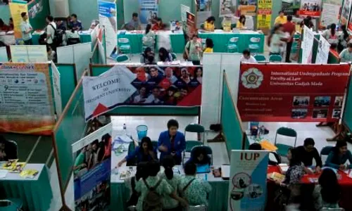 REGINA PACIS EDU FAIR 2014 : Regina Pacis Hadirkan 46 Alternatif Belajar Pascalulus SMA