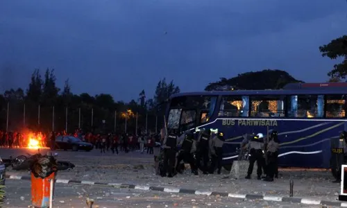 KERUSUHAN SUPORTER SOLO : Warga Sukoharjo Jadi Tersangka Rusuh Laga Persis Solo Vs Martapura FC