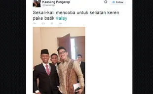 TRENDING SOSMED : Pakai Batik, Anak Jokowi Posting Foto Alay