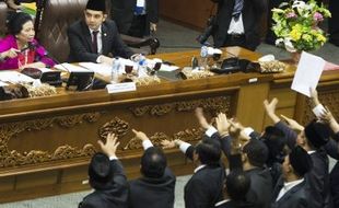 PEMILIHAN PIMPINAN DPR : Sidang Paripurna II DPR Ricuh