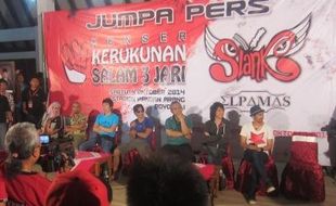 FOTO KONSER SLANK PEMKAB BOYOLALI : Bupati Seno Dampingi Slank Jumpa Pers