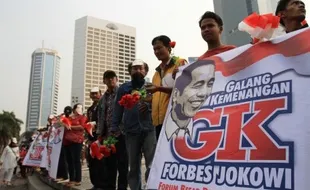 PELANTIKAN JOKOWi-JK : Sukarelawan Ngotot Kirab, Jl. Sudirman Ditutup