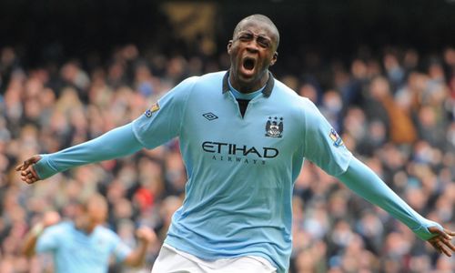 ASTON VILLA 0-2 MANCHESTER CITY : Gol Indah Yaya Toure Menjawab Kritik