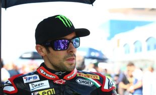 KONTRAK PEMBALAP : Aspar Resmi Gandeng Eugene Laverty