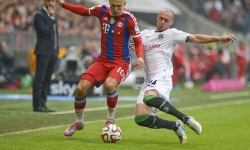 BAYERN MUNICH VS HANNOVER : 4 Gol Lewandowski-Robben Bawa Bayern Taklukkan Hannover