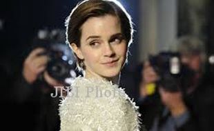  VIDEO EMMA WATSON : Awas! Video Esek-esek Emma Watson di Facebook Bervirus