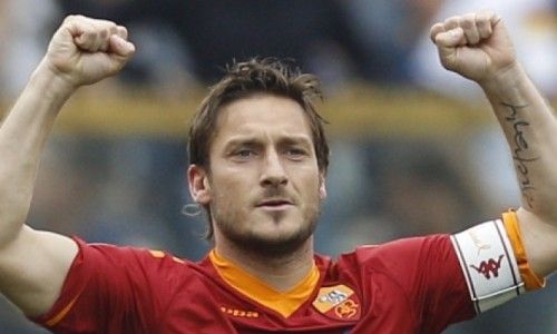 MANCHESTER CITY 1-1 AS ROMA : Totti Jadi Pencetak Gol Tertua di Liga Champions