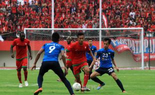 BABAK 8 BESAR DIVISI UTAMA 2014 : Dikalahkan Martapura FC, Pemain Persis Solo Menangis