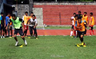 REMATCH PERSIS SOLO VS BORNEO FC : Pemain Laskar Sambernyawa Dilarang Gunakan HP