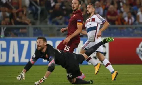 GRUP E LIGA CHAMPIONS : Bayern Munich Gelontor Gawang AS Roma 7-1