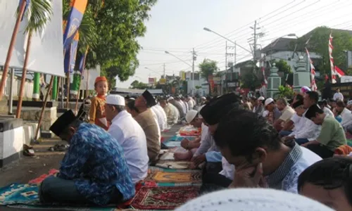 IDUL ADHA 2014 : Sebagian Warga Wonogiri Salat Id dan Potong Hewan Kurban Hari Ini