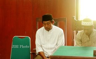 Warga Berikan Dukungan Moral kepada Terdakwa Pencurian Kayu