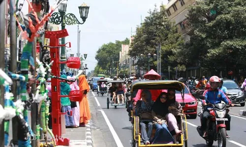 WISATA MALIOBORO : Wisatawan Malioboro Keluhkan Harga Makanan PKL