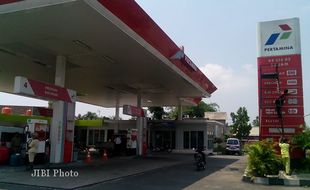 DAMPAK KENAIKAN HARGA BBM : Pertamina Harus Antisipasi Konsumsi BBM Berlebihan 