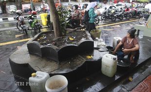 PENATAAN MALIOBORO : Lemak di Bak Penangkap limbah Berasal dari Sampah PKL