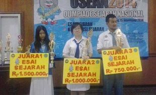 PELAJAR BERPRESTASI : Sempat Gagal, Pratika Tak Mau Menyerah, Sabet Gelar Juara Nasional Esai Sejarah