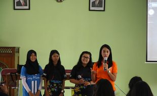 MEET AND GREET WASIS : Wow, Hebohnya Acara HUT Smoephy!