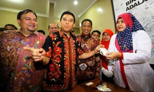 FOTO KABINET KERJA JOKOWI-JK : Menpan-RB Jalani Tes Narkoba