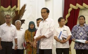 KENAIKAN HARGA BBM : Pengamat: Penggunaan Interpelasi DPR Sulit Gulingkan Jokowi