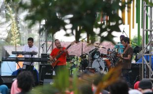 FOTO NGAYOGJAZZ 2014 : Begini Tampilan Danny Eriawan Project di Brayut