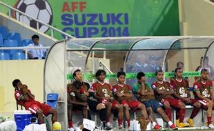 FOTO PIALA AFF 2014 : FILIPINA VS INDONESIA : Begini Kesedihan Indonesia di Tepi Lapangan